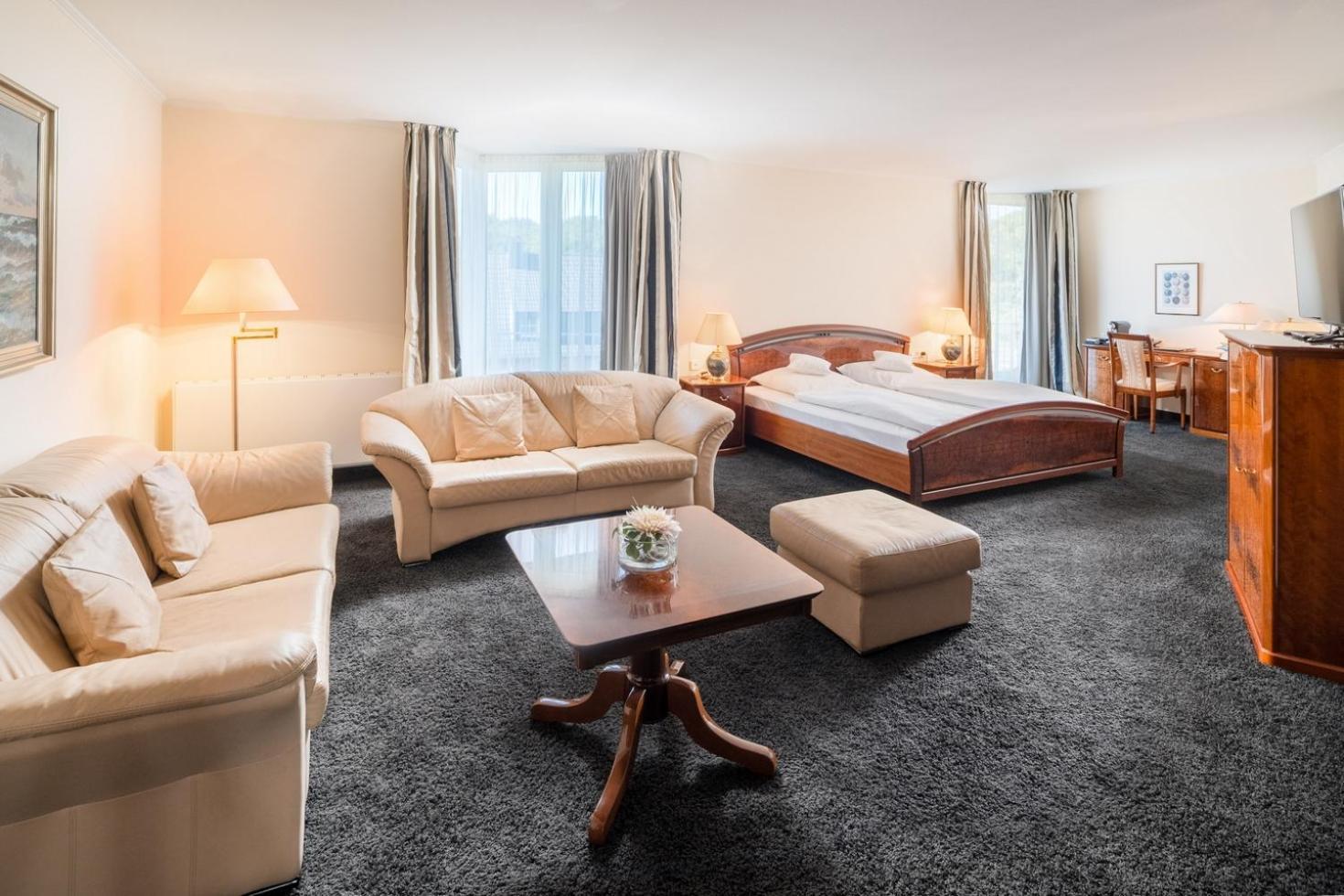 Waldschlösschen Hotel 4*