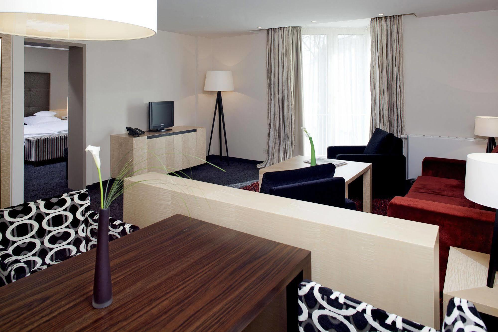 Waldschlösschen Hotel 4*